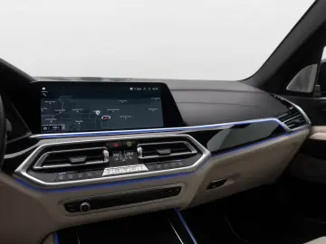 BMW X5 xD40i M Sport FondEnt Massage Individual Voll