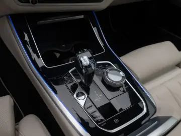 BMW X5 xD40i M Sport FondEnt Massage Individual Voll