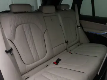 BMW X5 xD40i M Sport FondEnt Massage Individual Voll