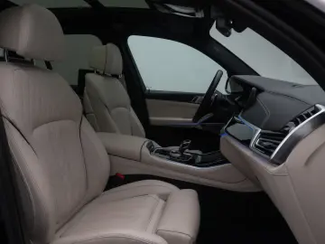 BMW X5 xD40i M Sport FondEnt Massage Individual Voll