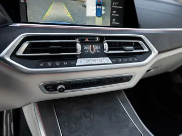 BMW X5 50i PANO AHK HUD 360  LASER LED STANDHZ ACC