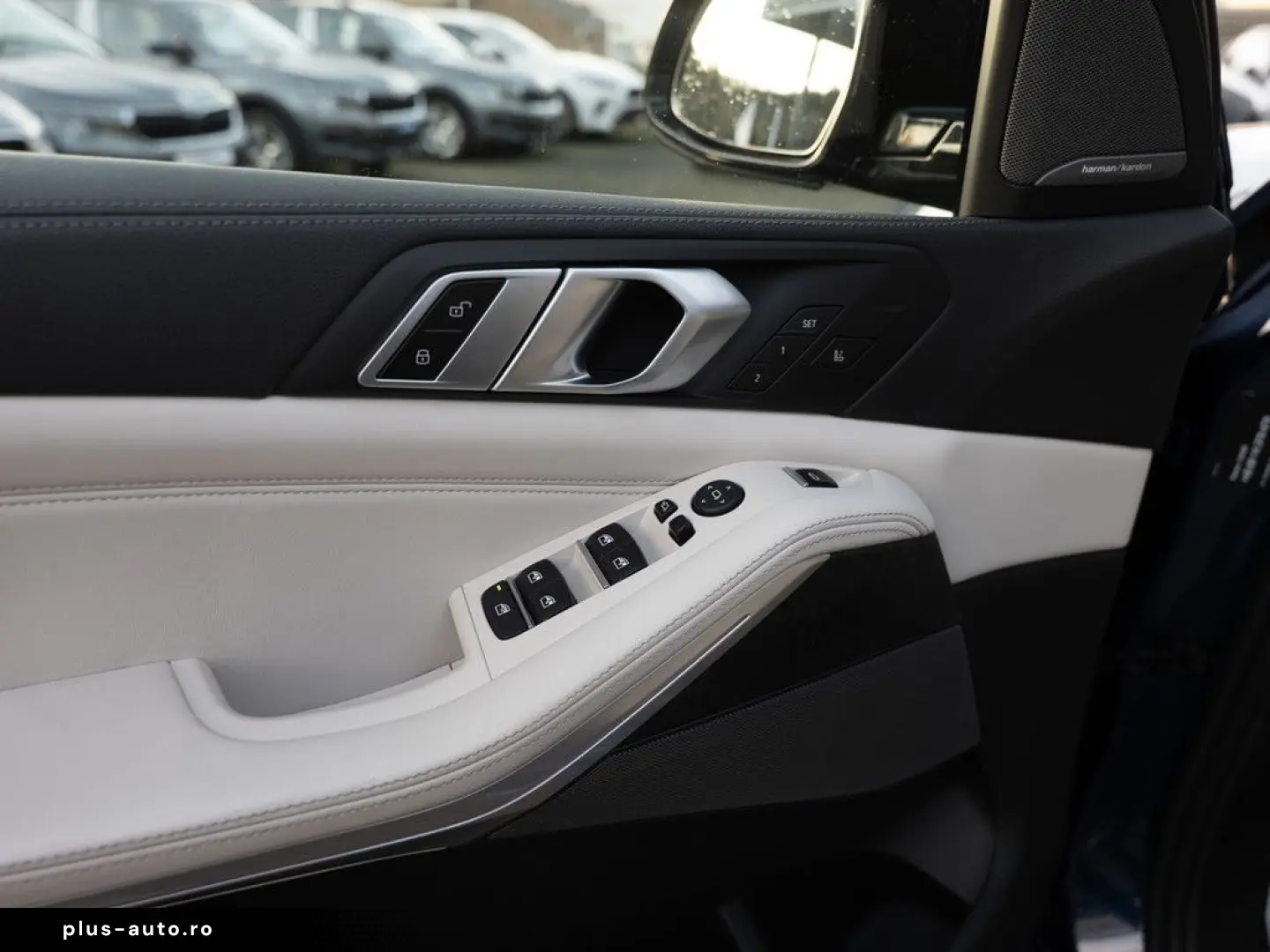 BMW X5 50i PANO AHK HUD 360  LASER LED STANDHZ ACC