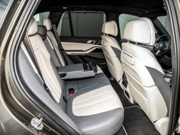 BMW X5 xDrive40d M Sportpaket Pro AHK Standheiz GSD