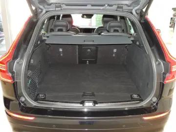 VOLVO XC60 Recharge T6 AWD R-Design Klima Navi