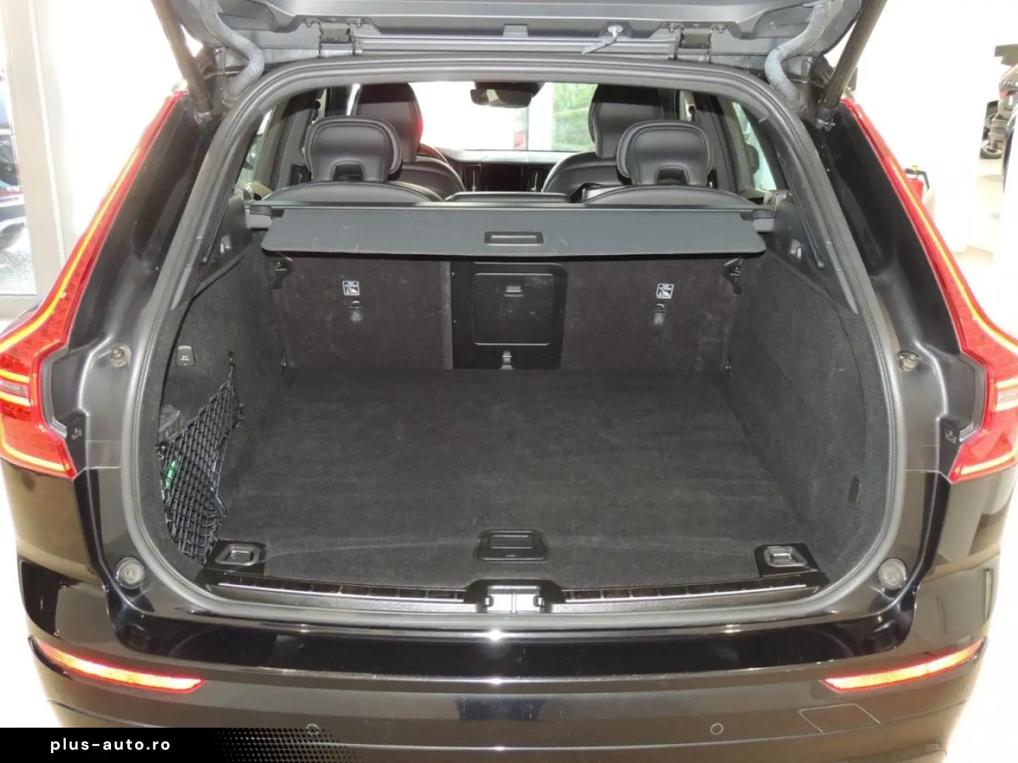 VOLVO XC60 Recharge T6 AWD R-Design Klima Navi