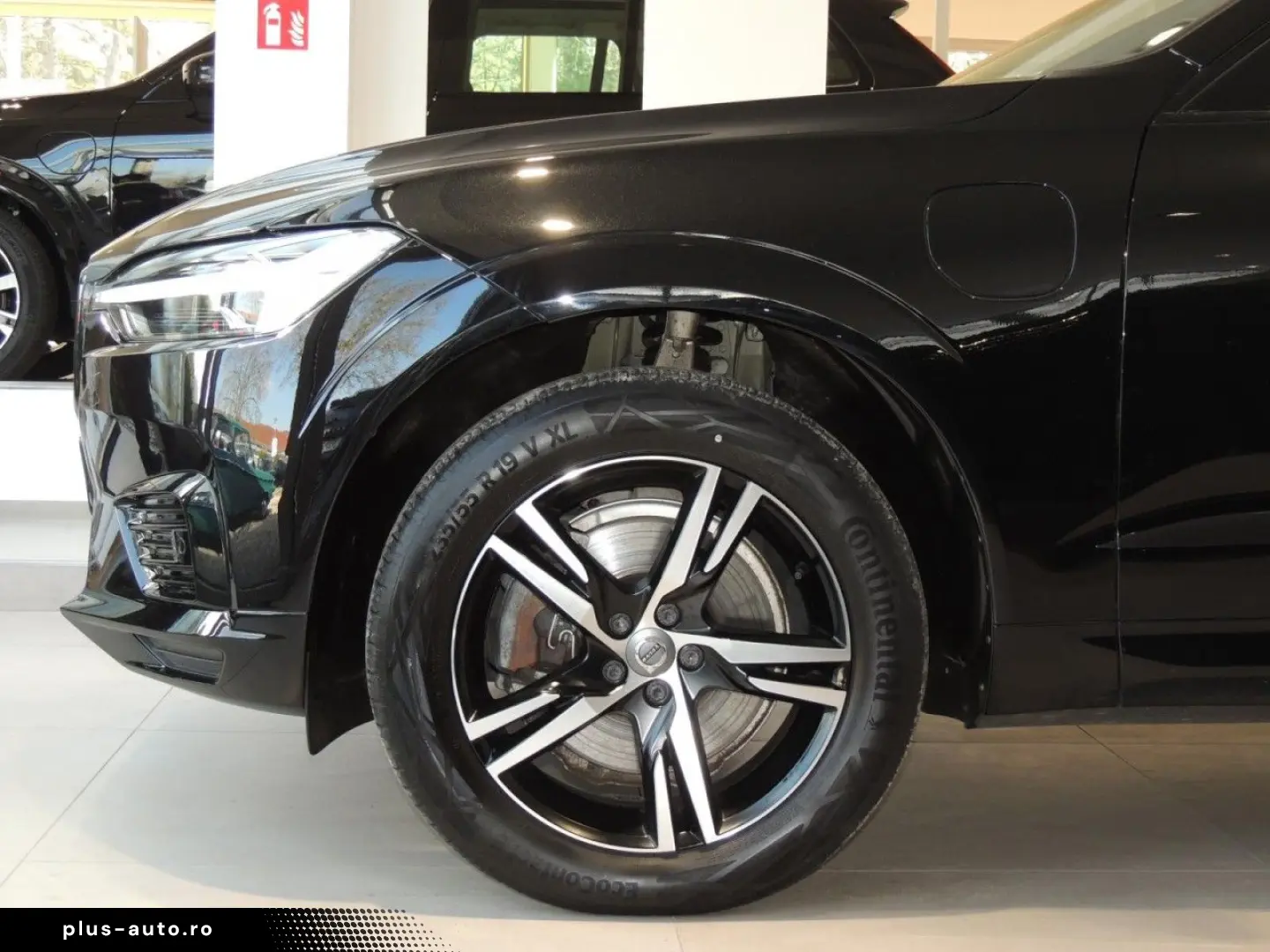 VOLVO XC60 Recharge T6 AWD R-Design Klima Navi