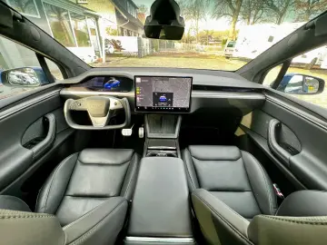 TESLA Model X Plaid Yoke 6-Seat AHK 8x22Zoll Autopilot