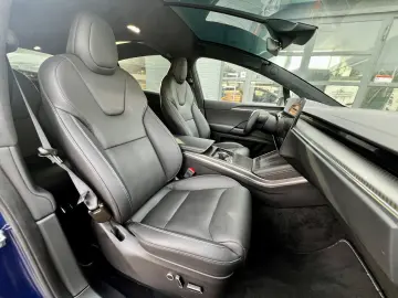 TESLA Model X Plaid Yoke 6-Seat AHK 8x22Zoll Autopilot