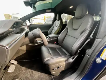 TESLA Model X Plaid Yoke 6-Seat AHK 8x22Zoll Autopilot