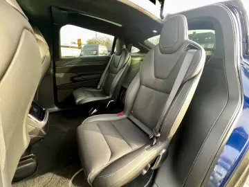 TESLA Model X Plaid Yoke 6-Seat AHK 8x22Zoll Autopilot