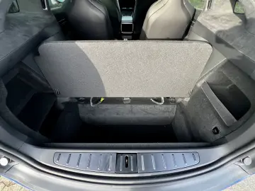 TESLA Model X Plaid Yoke 6-Seat AHK 8x22Zoll Autopilot