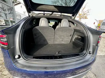 TESLA Model X Plaid Yoke 6-Seat AHK 8x22Zoll Autopilot