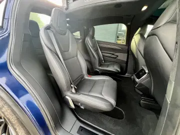 TESLA Model X Plaid Yoke 6-Seat AHK 8x22Zoll Autopilot