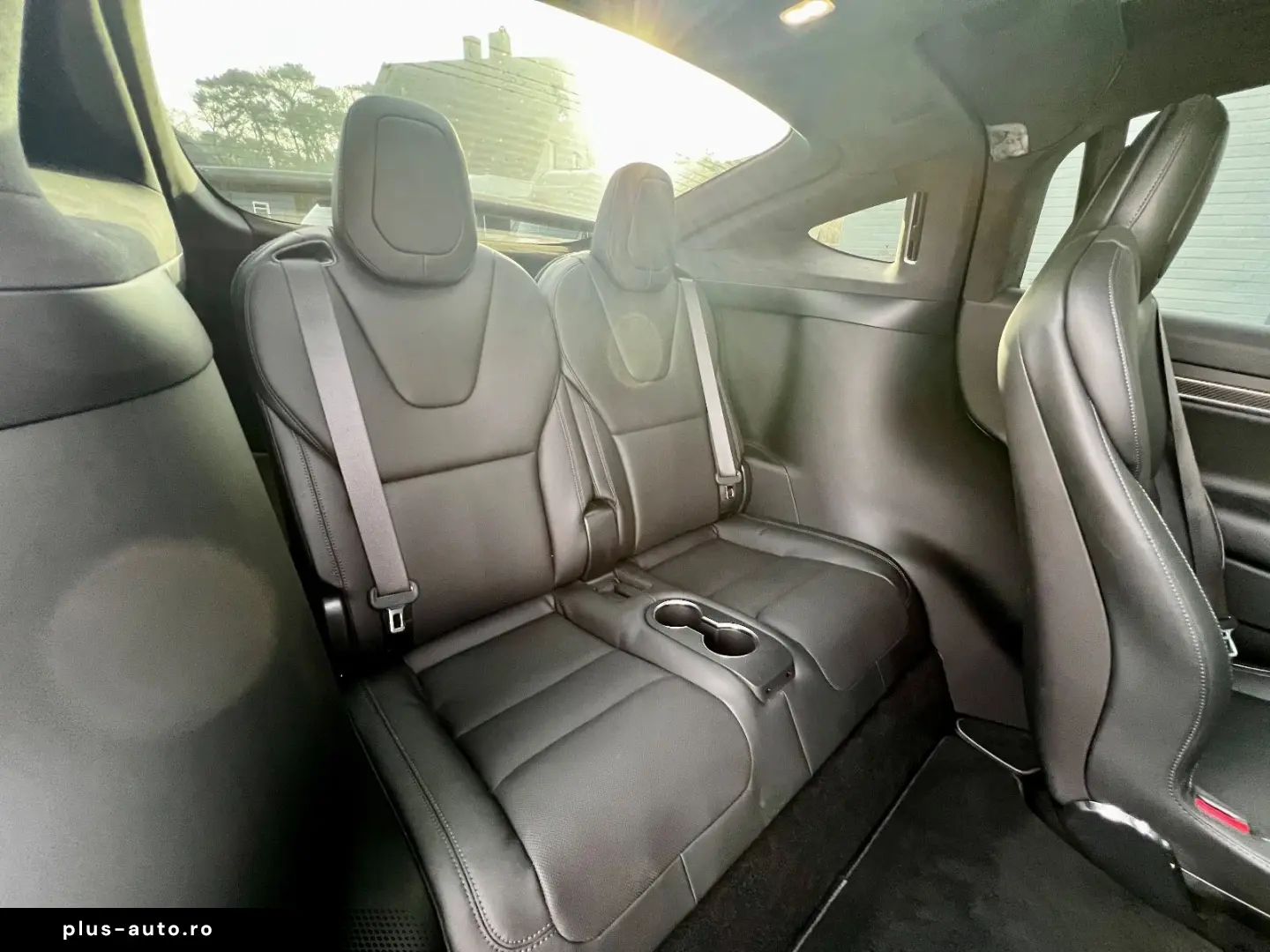 TESLA Model X Plaid Yoke 6-Seat AHK 8x22Zoll Autopilot