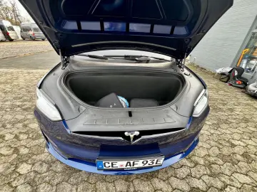 TESLA Model X Plaid Yoke 6-Seat AHK 8x22Zoll Autopilot