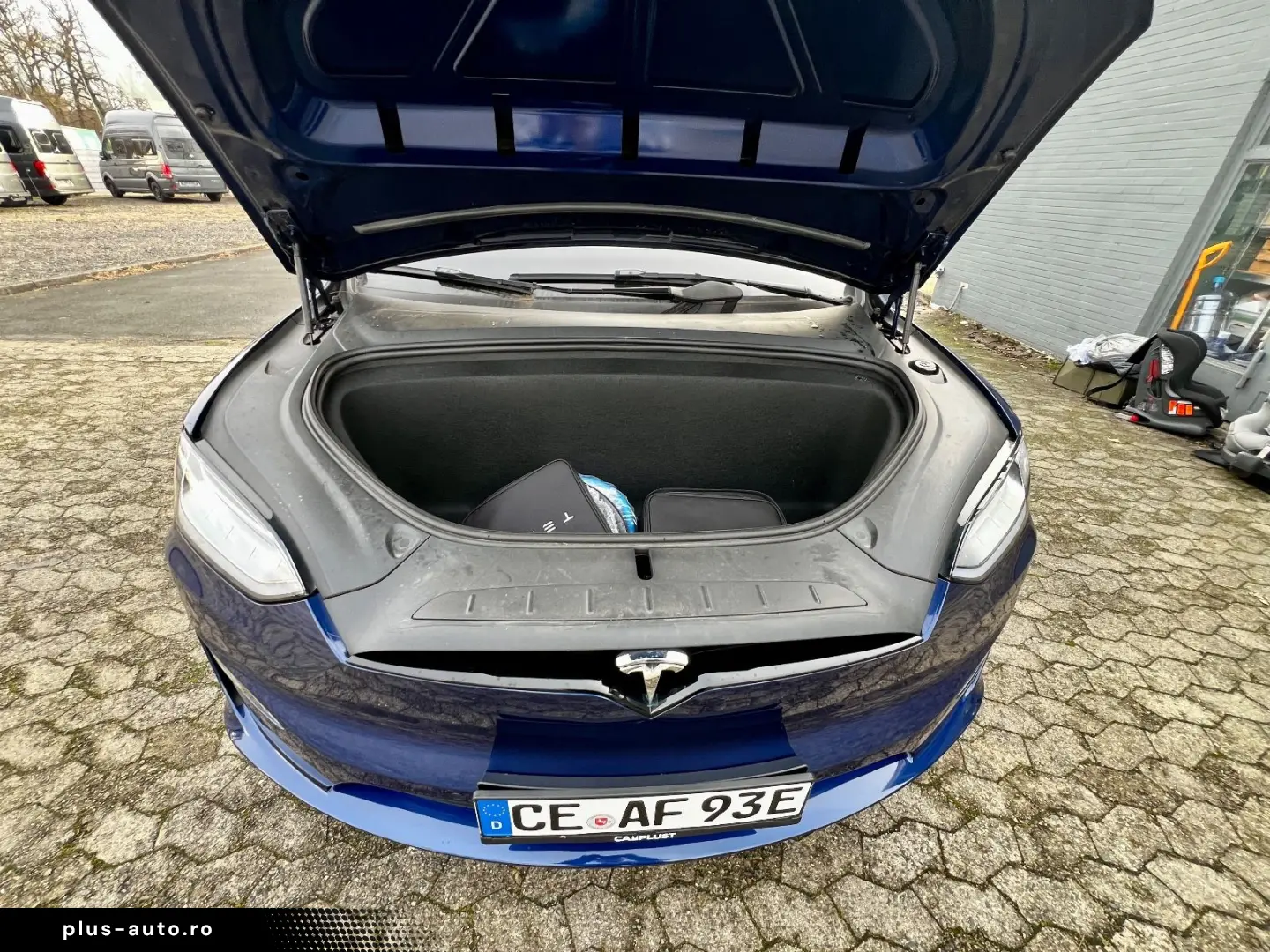 TESLA Model X Plaid Yoke 6-Seat AHK 8x22Zoll Autopilot