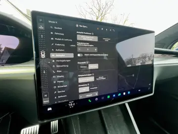TESLA Model X Plaid Yoke 6-Seat AHK 8x22Zoll Autopilot