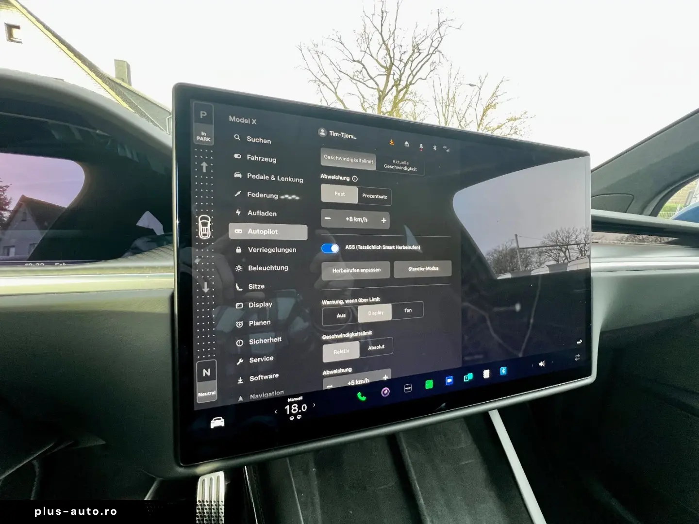 TESLA Model X Plaid Yoke 6-Seat AHK 8x22Zoll Autopilot