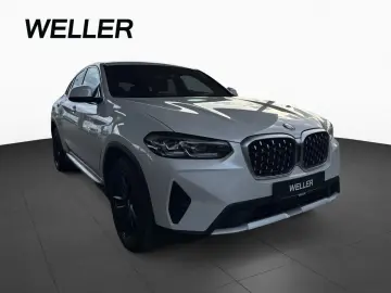 BMW X4 xDrive20d AHK Pano. Adapt.LED ACC H K LC DA