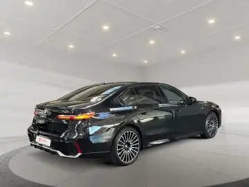 BMW 740 d xDrive Limousine Fahrassist Pano Stdhz 360