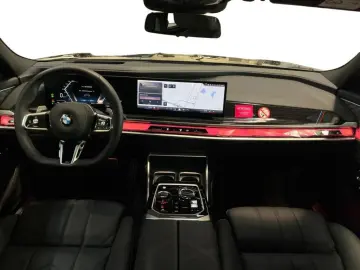 BMW 740 d xDrive Limousine Fahrassist Pano Stdhz 360