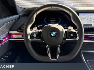 BMW 740d A xDrive M-Sport ACC HUD 360  SkyLou Sitzhg