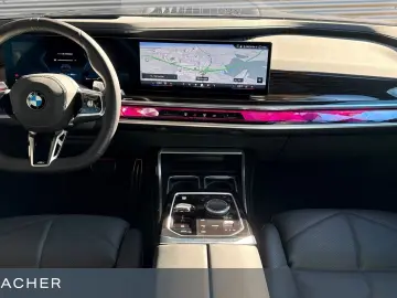 BMW 740d A xDrive M-Sport ACC HUD 360  SkyLou Sitzhg