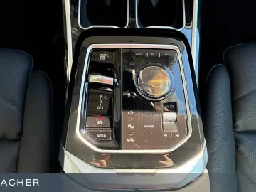 BMW 740d A xDrive M-Sport ACC HUD 360  SkyLou Sitzhg