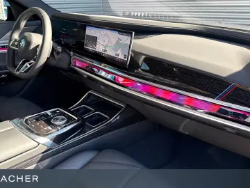 BMW 740d A xDrive M-Sport ACC HUD 360  SkyLou Sitzhg