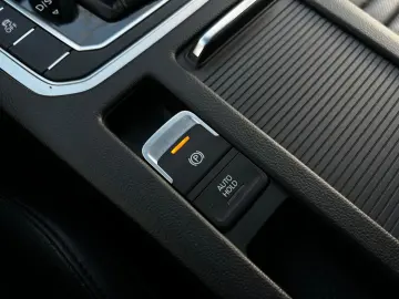 Volkswagen Passat-Alltrack Gen-B8-2014