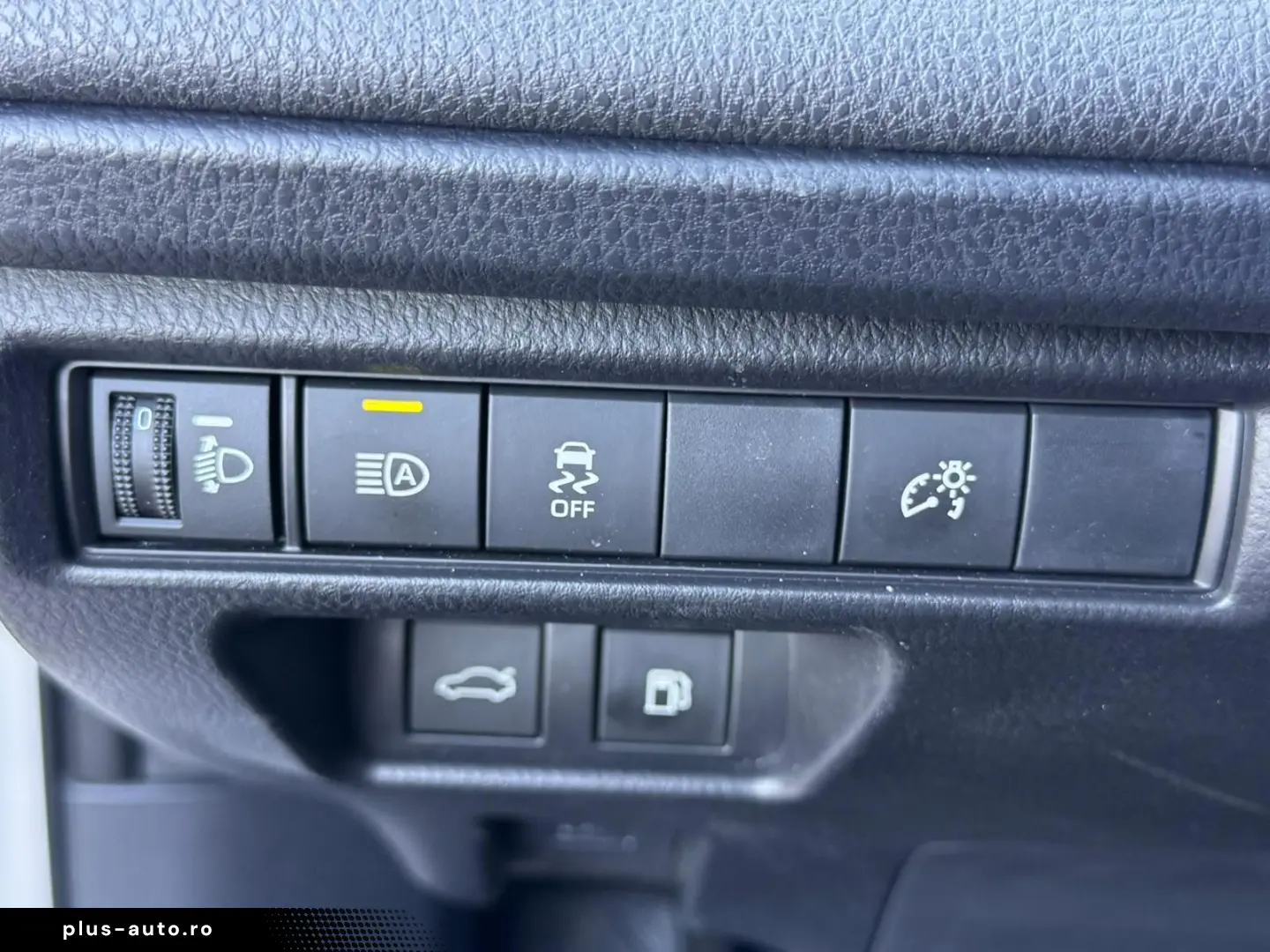 Toyota Camry Gen-Viii-2017