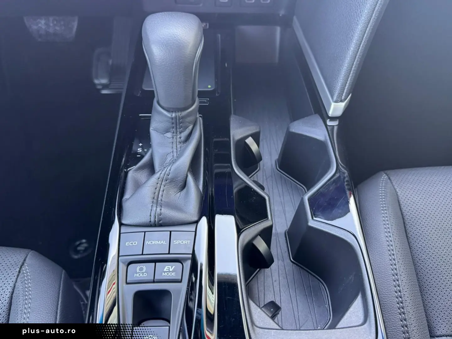 Toyota Camry Gen-Viii-2017