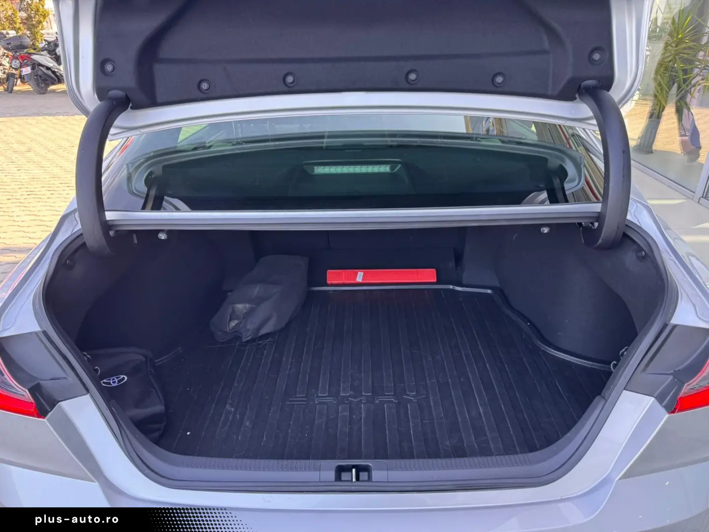 Toyota Camry Gen-Viii-2017