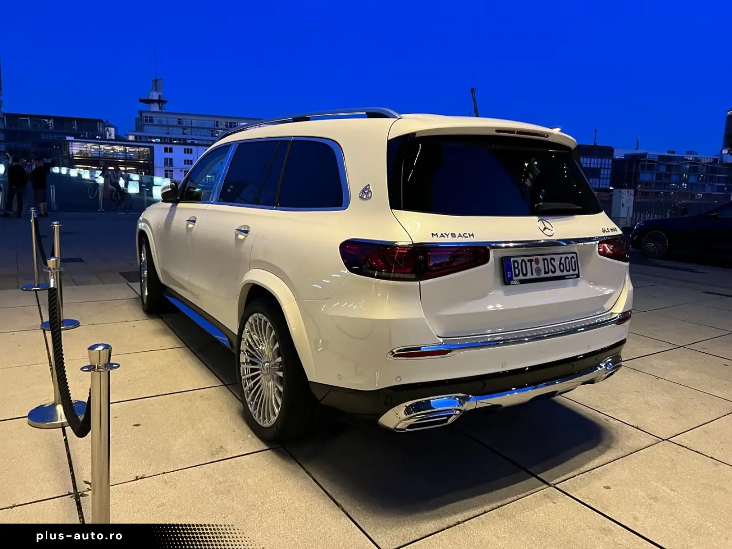 Mercedes-Benz GLS 600 Maybach Neu Wagen 4Matic BURMESTER