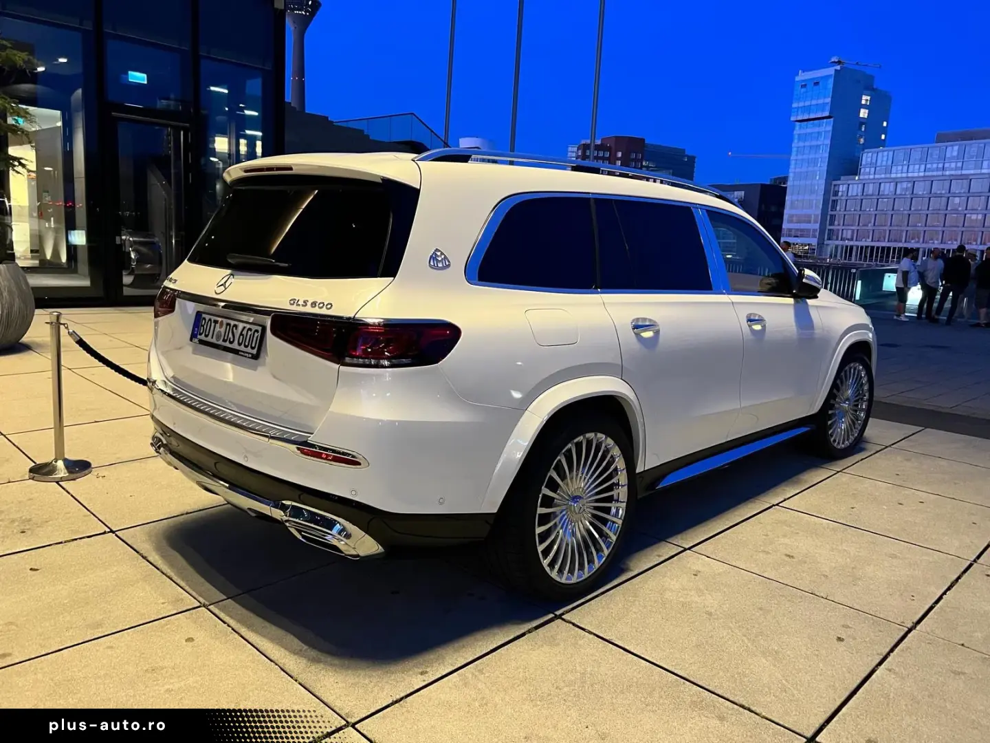 Mercedes-Benz GLS 600 Maybach Neu Wagen 4Matic BURMESTER