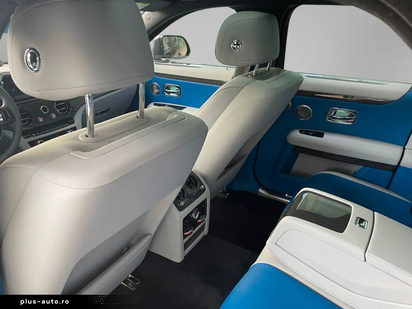 ROLLS ROYCE Ghost  Bespoke  Black Badge