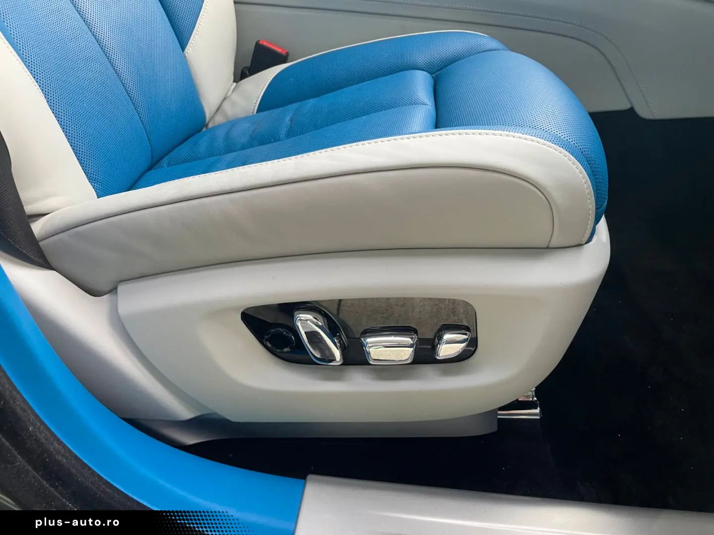 ROLLS ROYCE Ghost  Bespoke  Black Badge