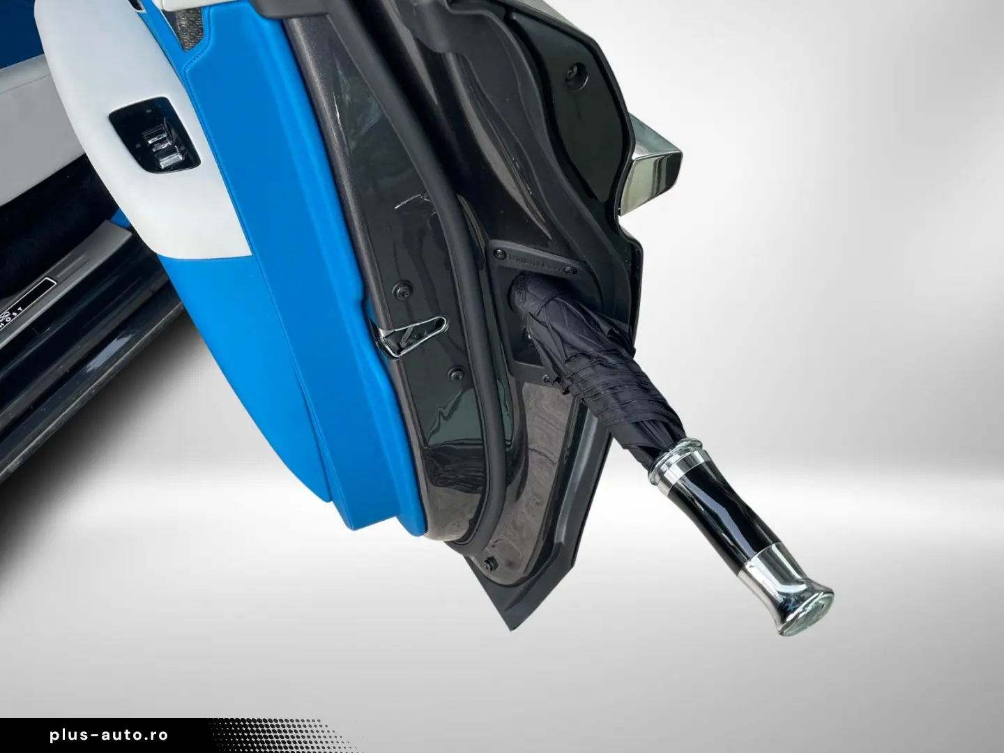 ROLLS ROYCE Ghost  Bespoke  Black Badge