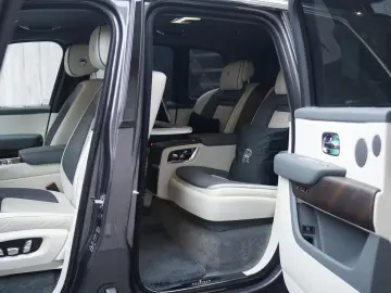 ROLLS ROYCE Cullinan   TV   4-Seats   NightV   22Z   Fridge
