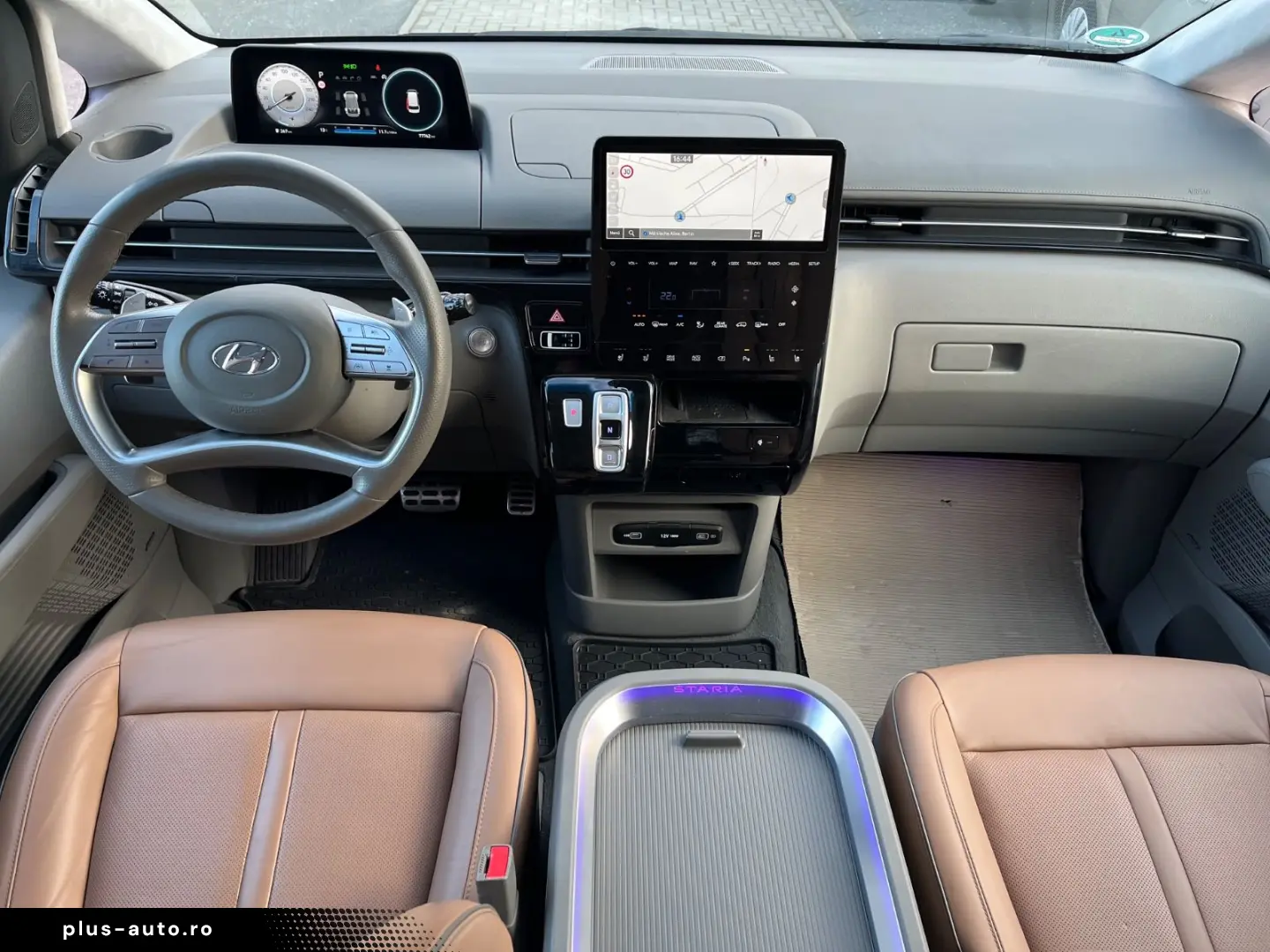 HYUNDAI Staria Signature 4WD BOSE 7Sitze