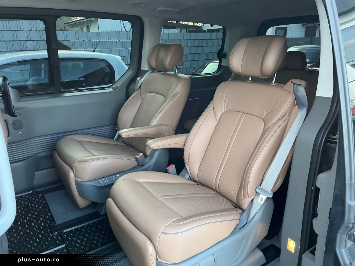 HYUNDAI Staria Signature 4WD BOSE 7Sitze