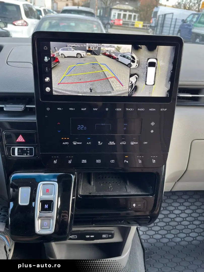 HYUNDAI Staria Signature 4WD BOSE 7Sitze