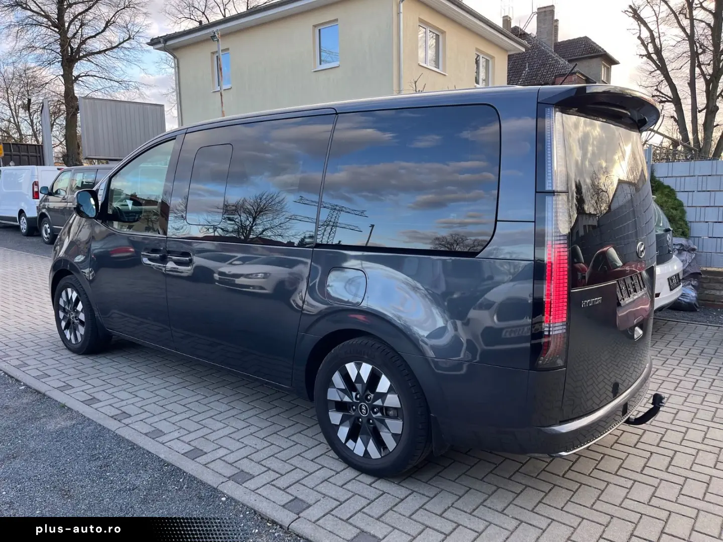 HYUNDAI Staria Signature 4WD BOSE 7Sitze