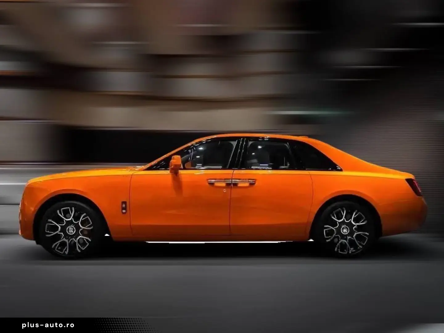 ROLLS ROYCE Ghost Black Badge HUD TV Massage