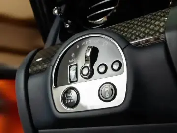 ROLLS ROYCE Ghost Black Badge HUD TV Massage