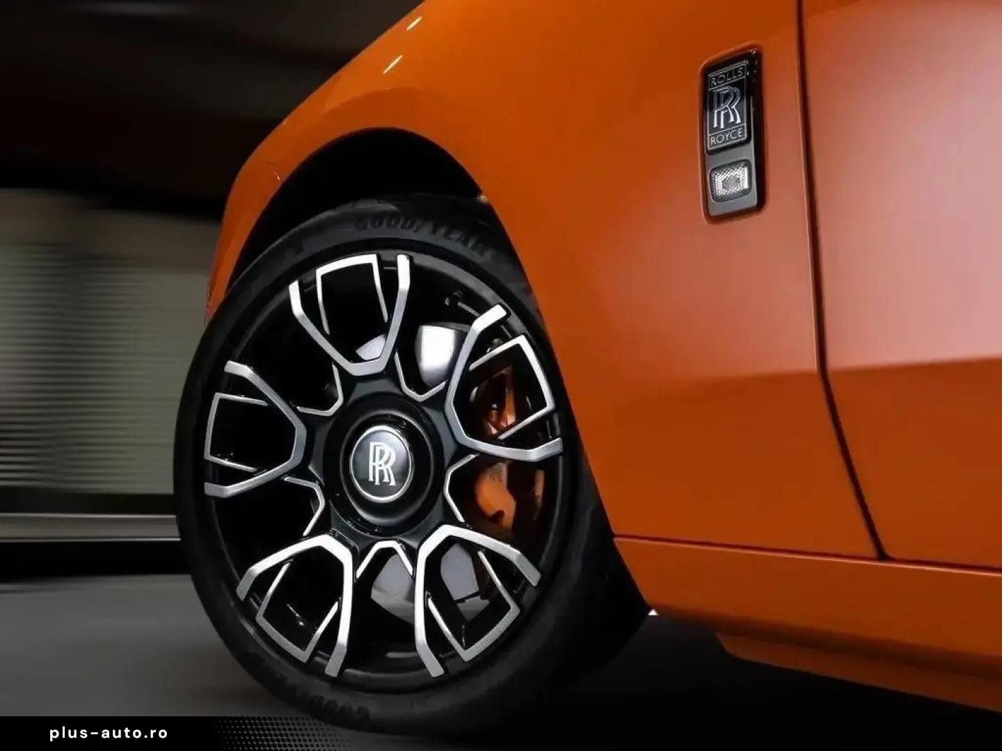 ROLLS ROYCE Ghost Black Badge HUD TV Massage