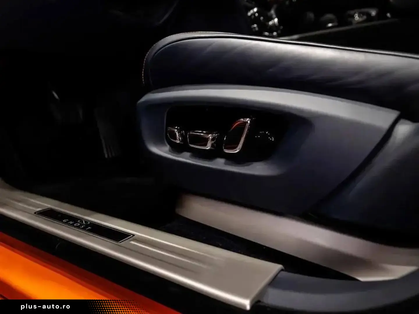 ROLLS ROYCE Ghost Black Badge HUD TV Massage