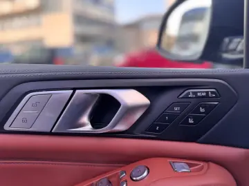 BMW X7 M50 i PANO HUD LIFT AHK LASER 360  B&W