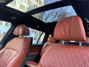 BMW X7 M50 i PANO HUD LIFT AHK LASER 360  B&W