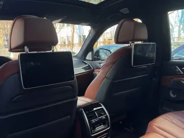 BMW X7 M50 i PANO HUD LIFT AHK LASER 360  B&W